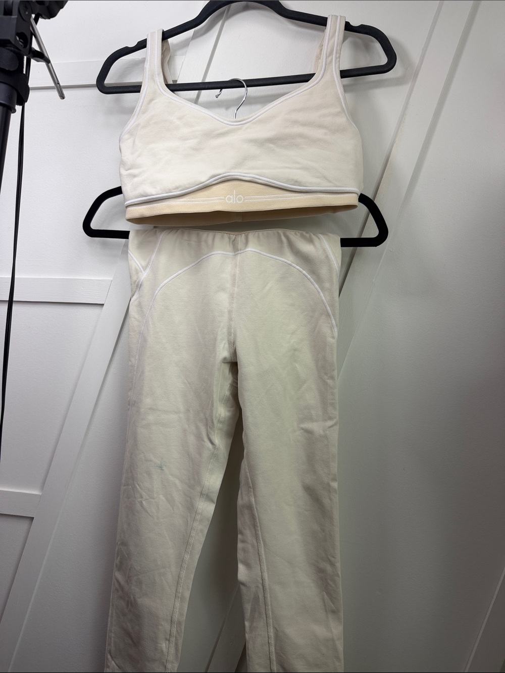 Alo Yoga Cream Ribbed Sports Bra & Legging Set